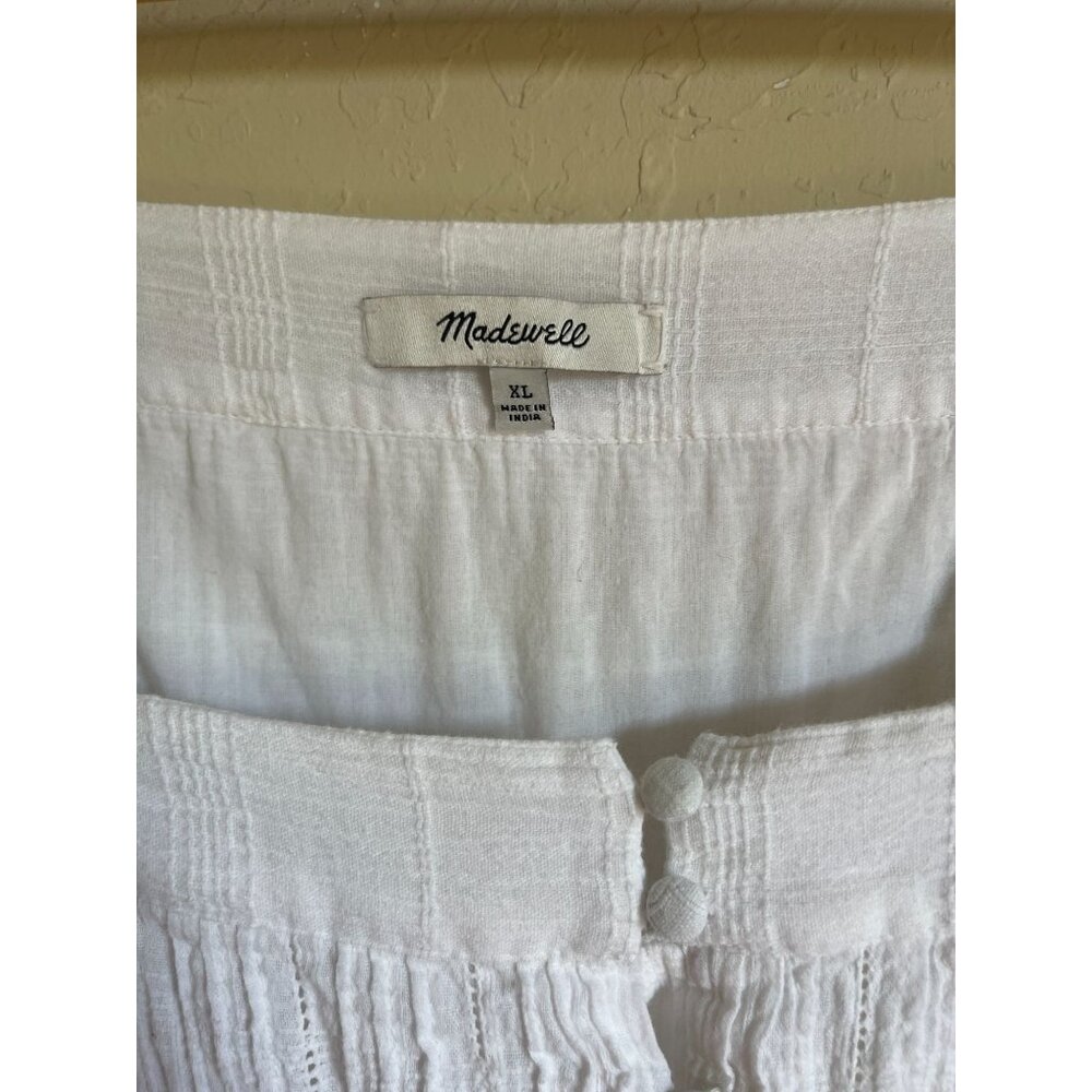 Elegant White Puff Sleeve Dress - Picture 9 of 10